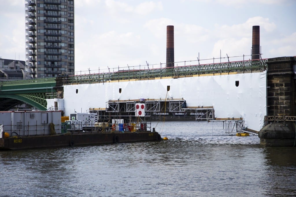 Battersea Rail Bridge access